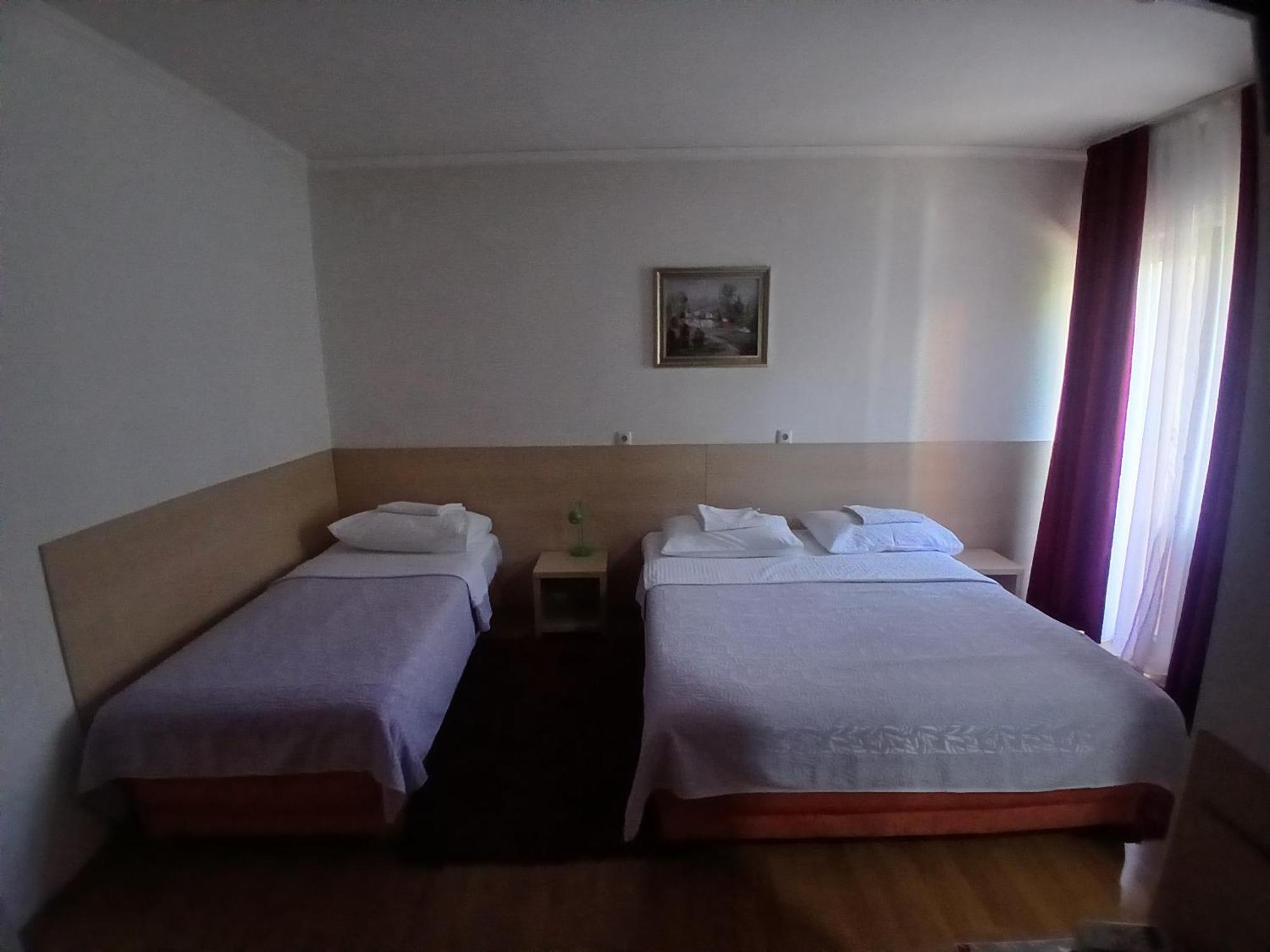 Hotel Viv Trebinje Esterno foto