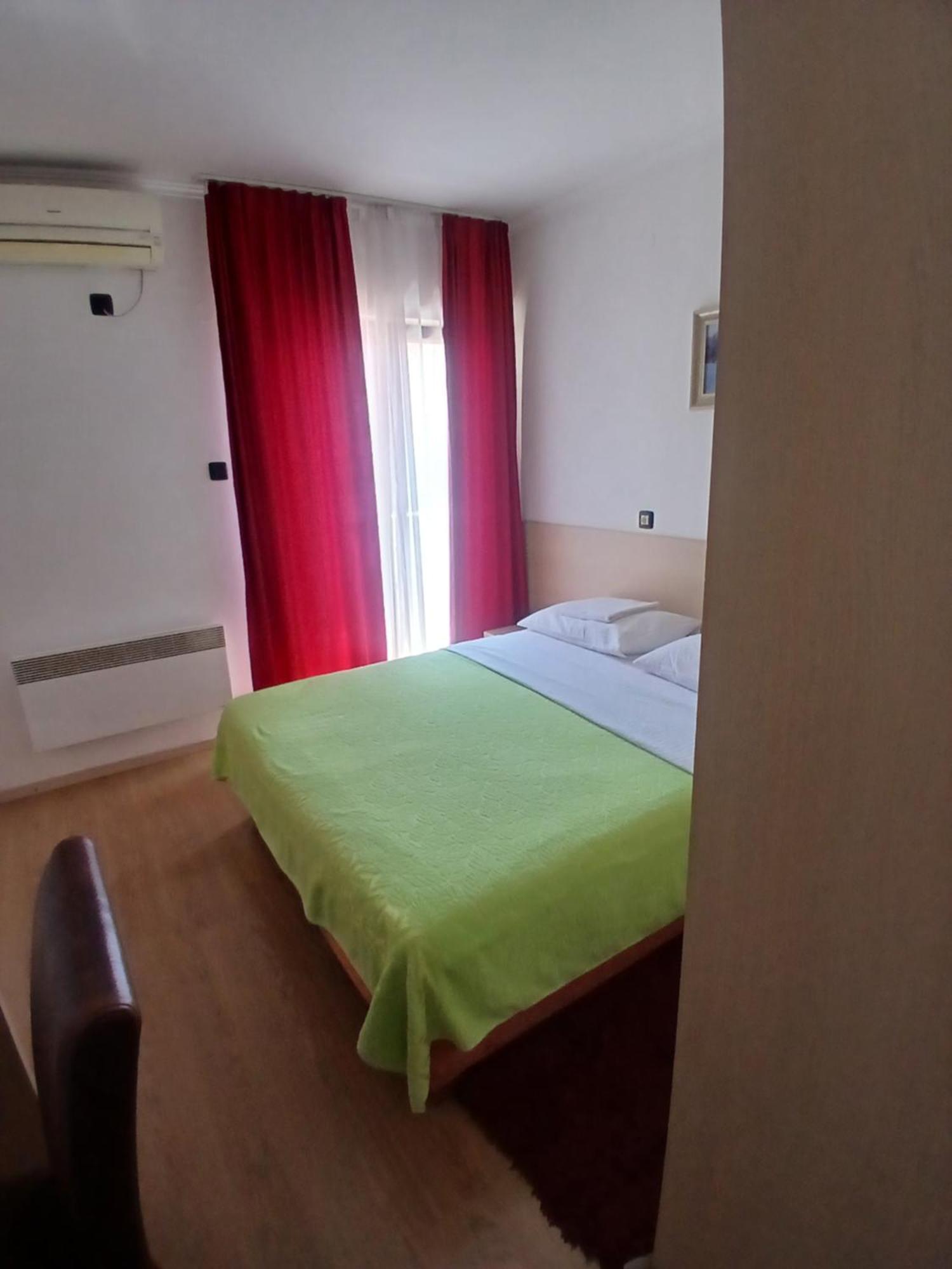 Hotel Viv Trebinje Esterno foto