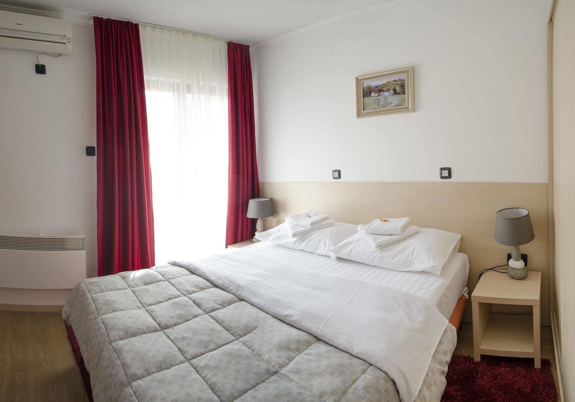 Hotel Viv Trebinje Esterno foto